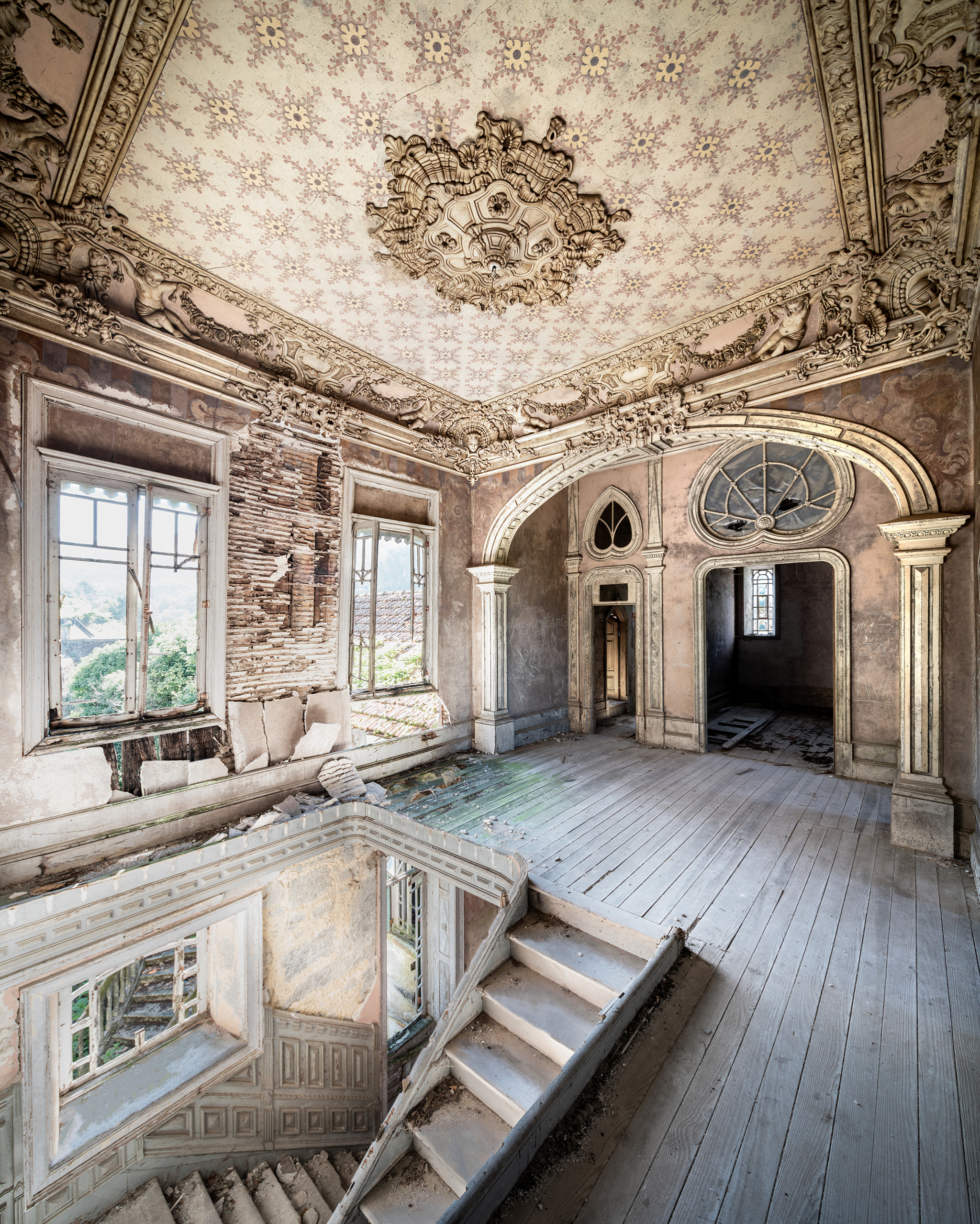 Jugendstil - Abandoned Palace in Portugal
