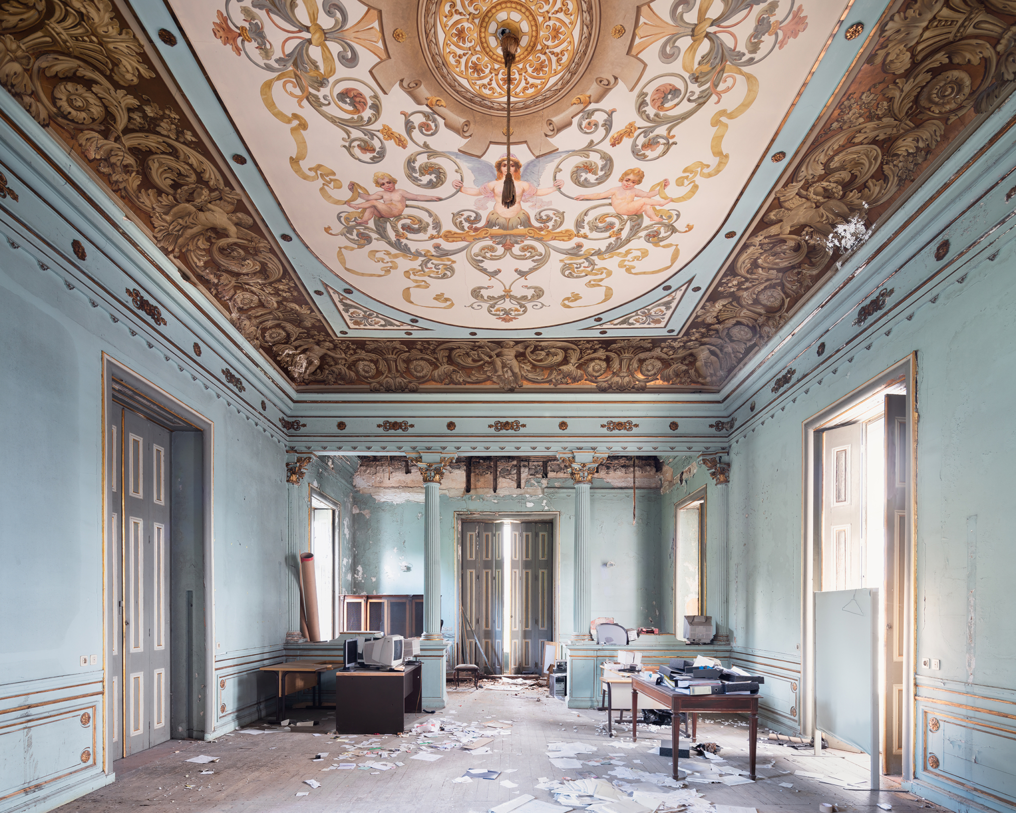 Mindset - Abandoned palace in portugal