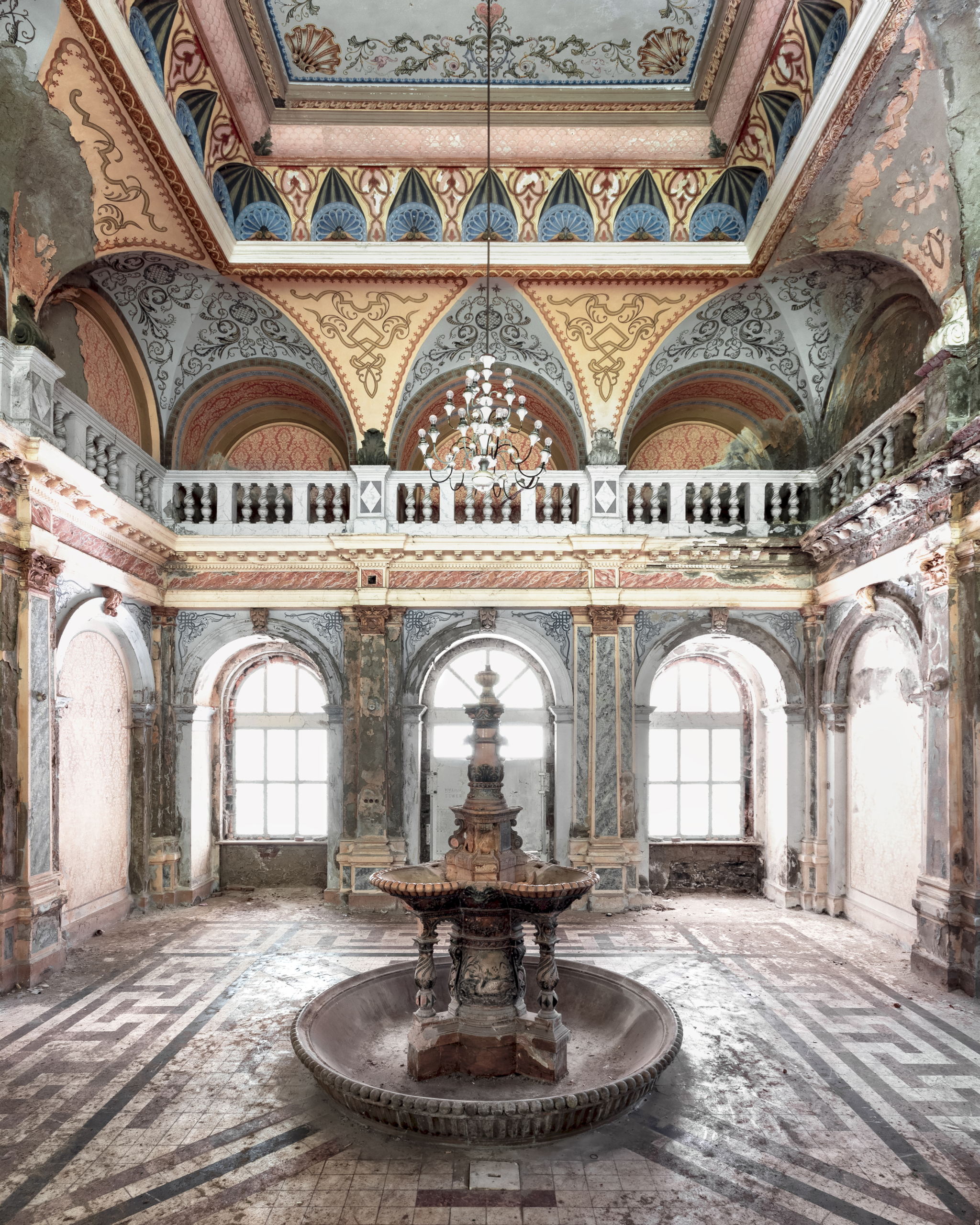 Abandoned thermal baths with grandiose architecture in Romania