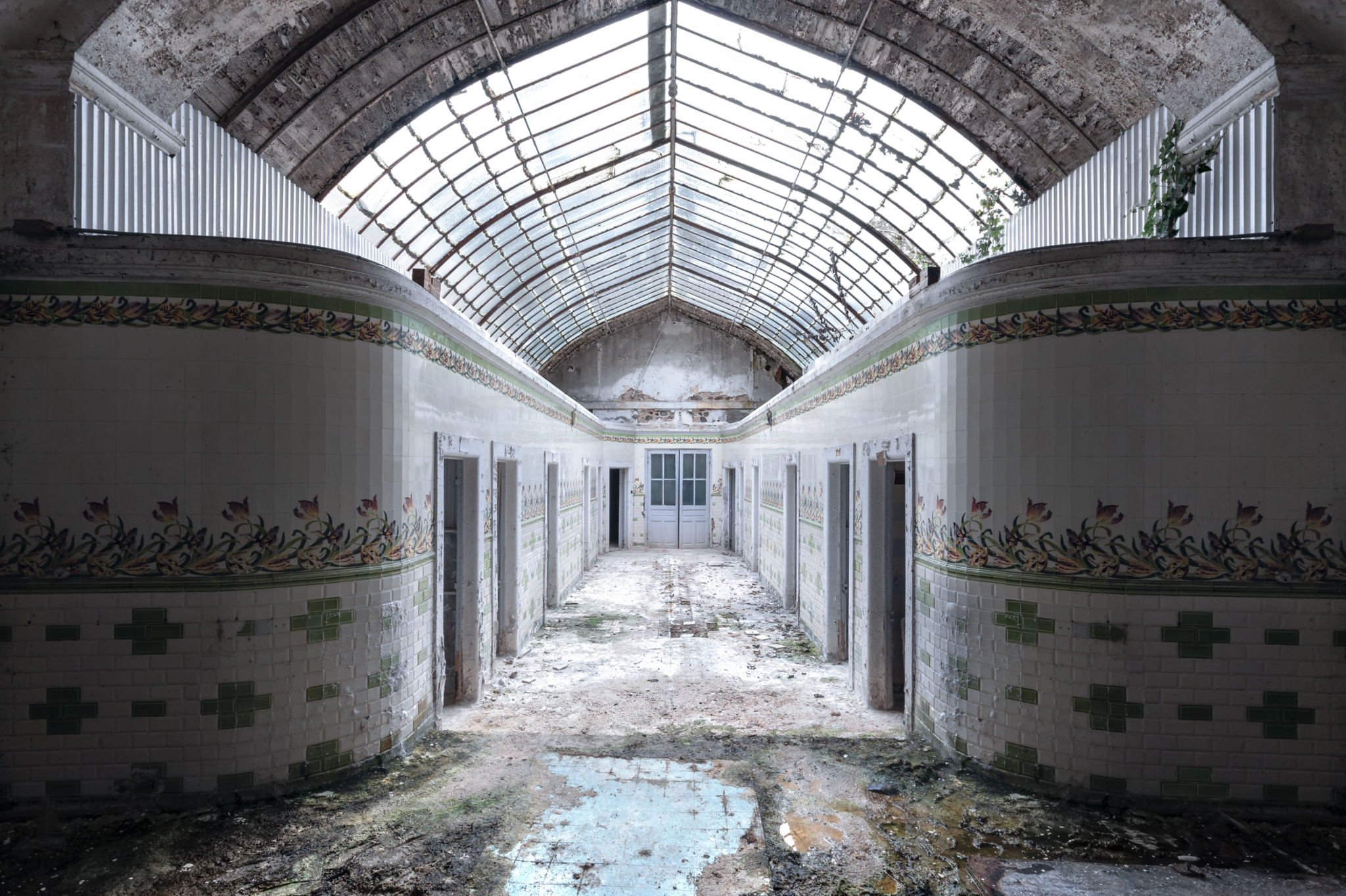 Abandoned thermal baths in France